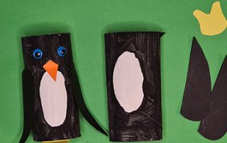 Pinguine basteln aus Klopapierrollen